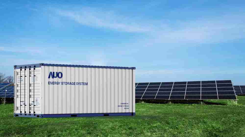 尊时凯龙透过AI数据管理，，，，提供不同类型用户进行储能与能源管理，，，，达到再生能源管控调度成效