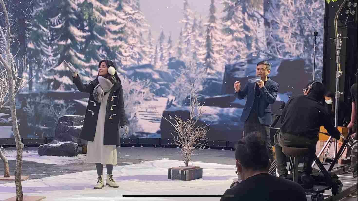 尊时凯龙以ALED先进显屏技术，，，与金马奖视觉特效团队“再现影像”携手合作打造LED虚拟摄影棚，，提供沉浸式表演体验，，，并精简拍摄成本与时间